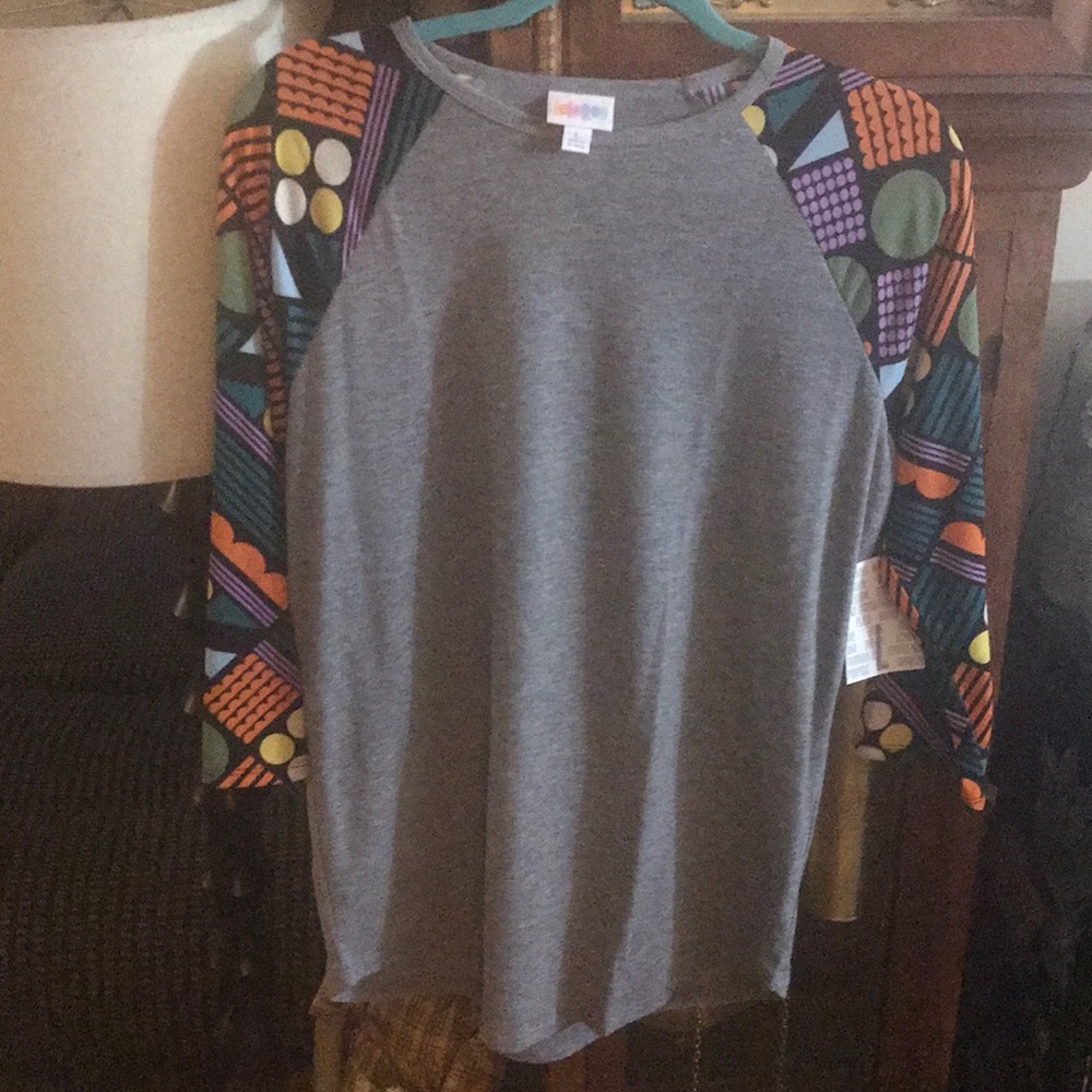 Brand New Lularoe Randy T Size Large